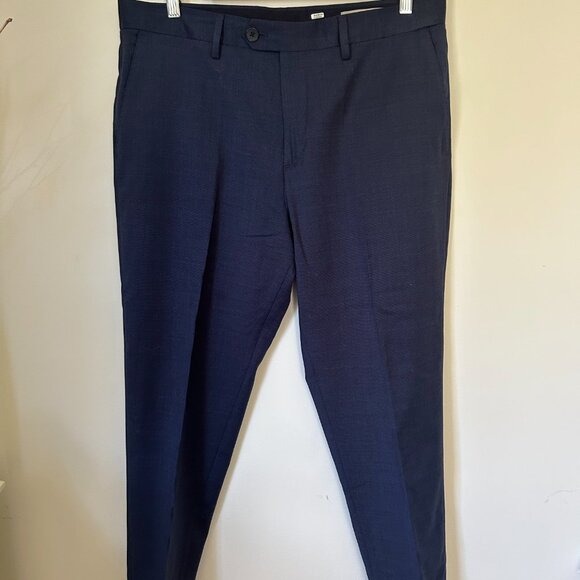 Banana Republic Classic Navy Suit - Jacket and Pants sold together - Picture 8 of 11